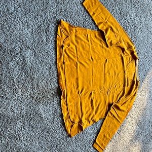 Brand New V Neck Casual Tee Shirt by Isaac Mizrahi.